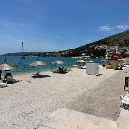 House Mariposa Trogir-seget Apartamento Trogir