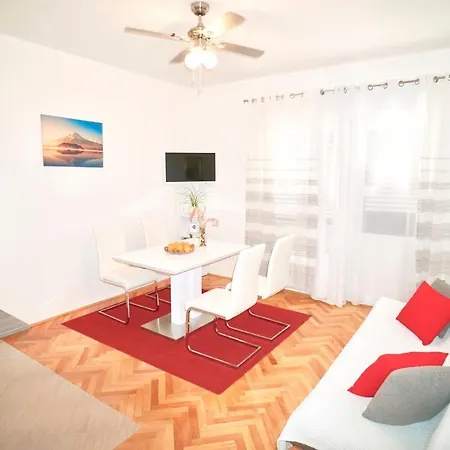 Apartment House Mariposa Trogir-seget