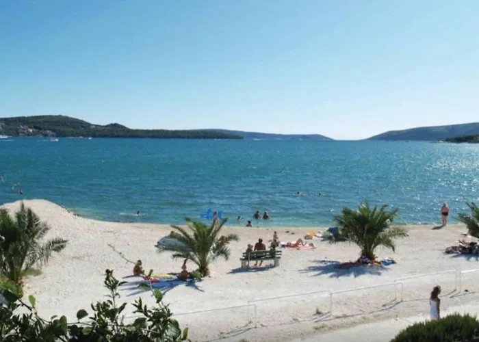 House Mariposa Trogir-seget 特罗吉尔
