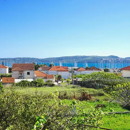 House Mariposa Trogir-seget Apartman